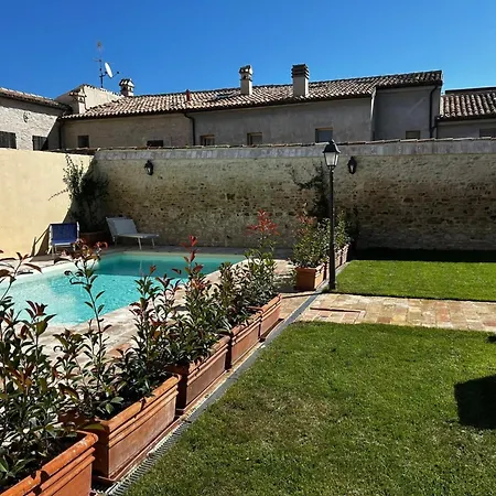 Monsignore, Apartment Pesaro