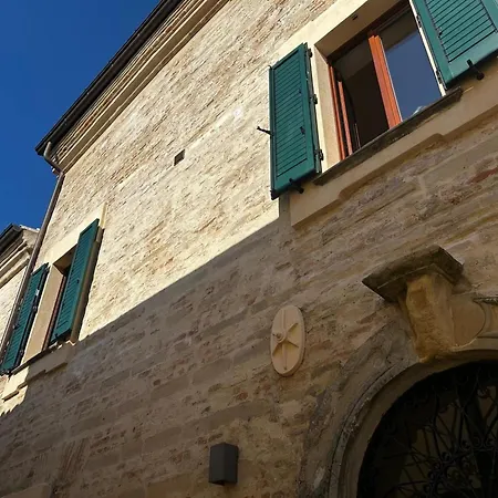 Monsignore, Apartmán *